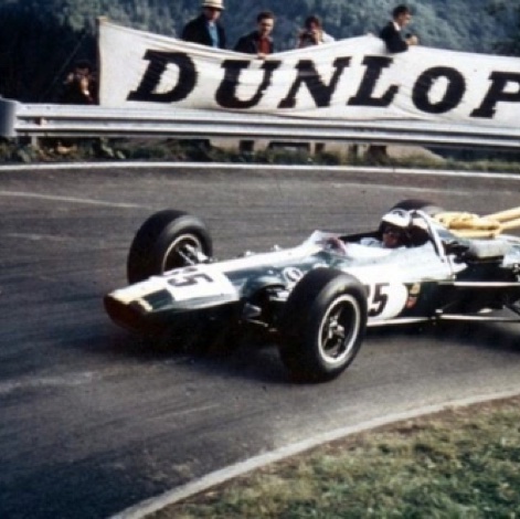 Les virages sont négocés délicatement...